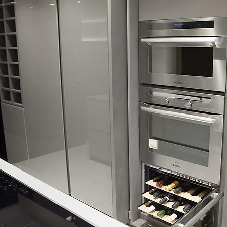 Crystal Skyline Neapolis Apartment Екстериор снимка