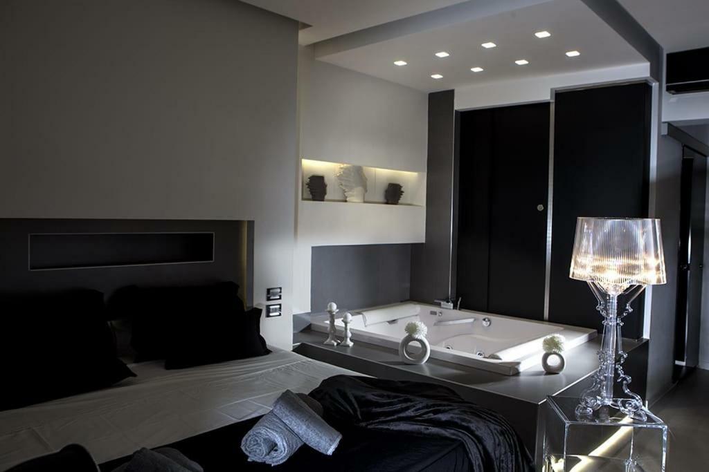 Crystal Skyline Neapolis Apartment Екстериор снимка